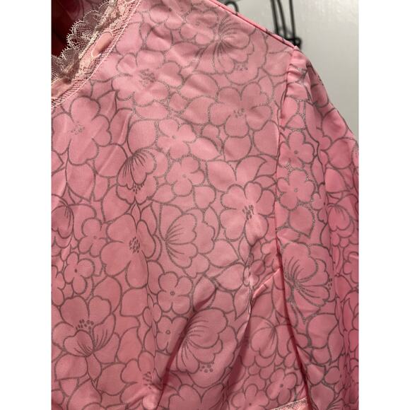 Vintage pink and silver dressing gown - Picture 8 of 8